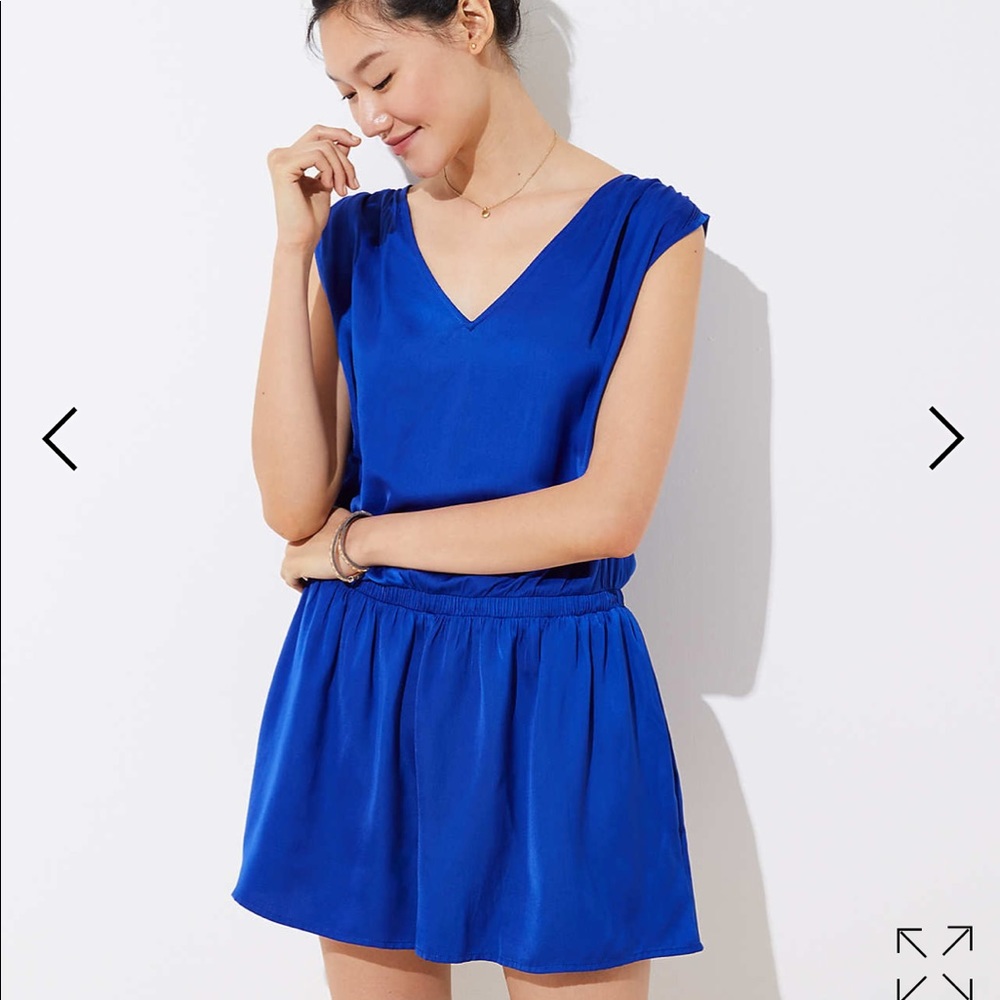 NWT - beautiful blue tie back romper